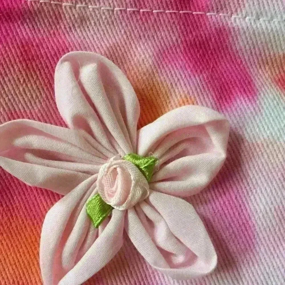 New. Itty bitty purse with flower 🌸